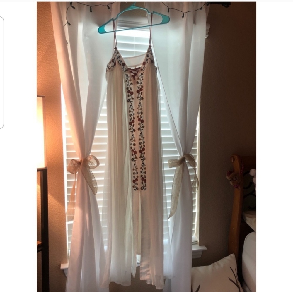 Lauren conrad white dress